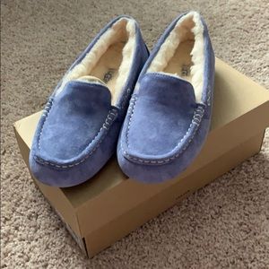 UGG slippers, size 8, brand new!